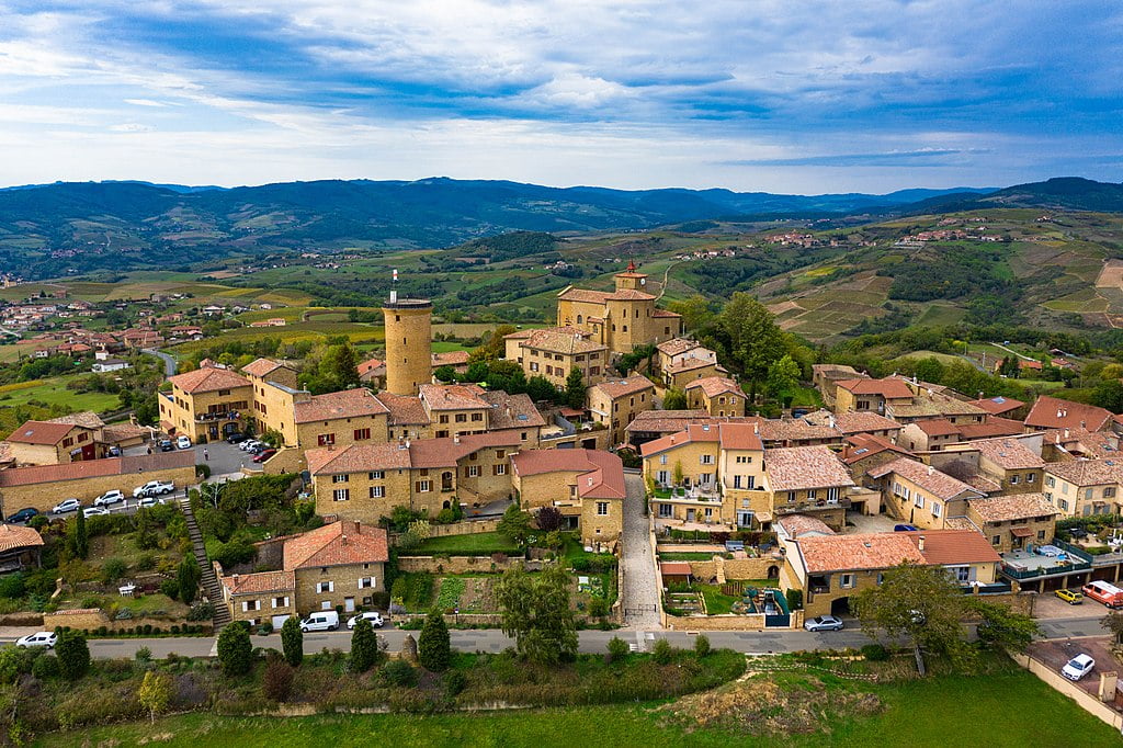 Oingt : Voyage au cœur de l'un des plus beaux villages du Beaujolais